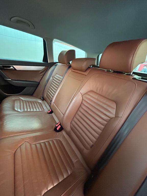 VOLKSWAGEN Passat Variant - Foto