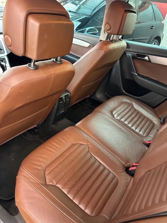 VOLKSWAGEN Passat Variant - Foto