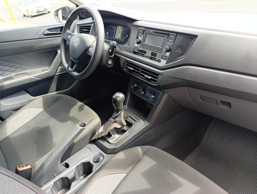 VOLKSWAGEN Polo Hatch - Foto