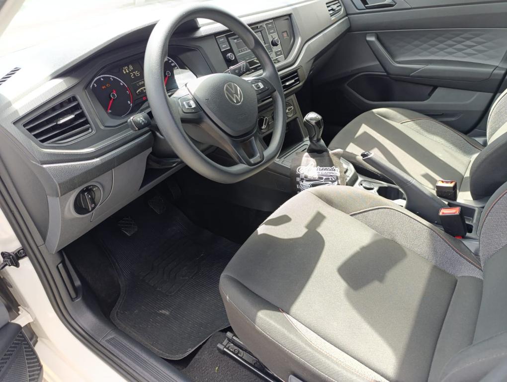 VOLKSWAGEN Polo Hatch - Foto