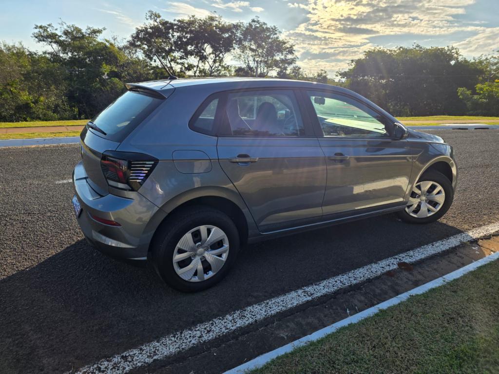 VOLKSWAGEN Polo Hatch - Foto