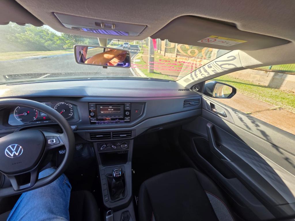 VOLKSWAGEN Polo Hatch - Foto