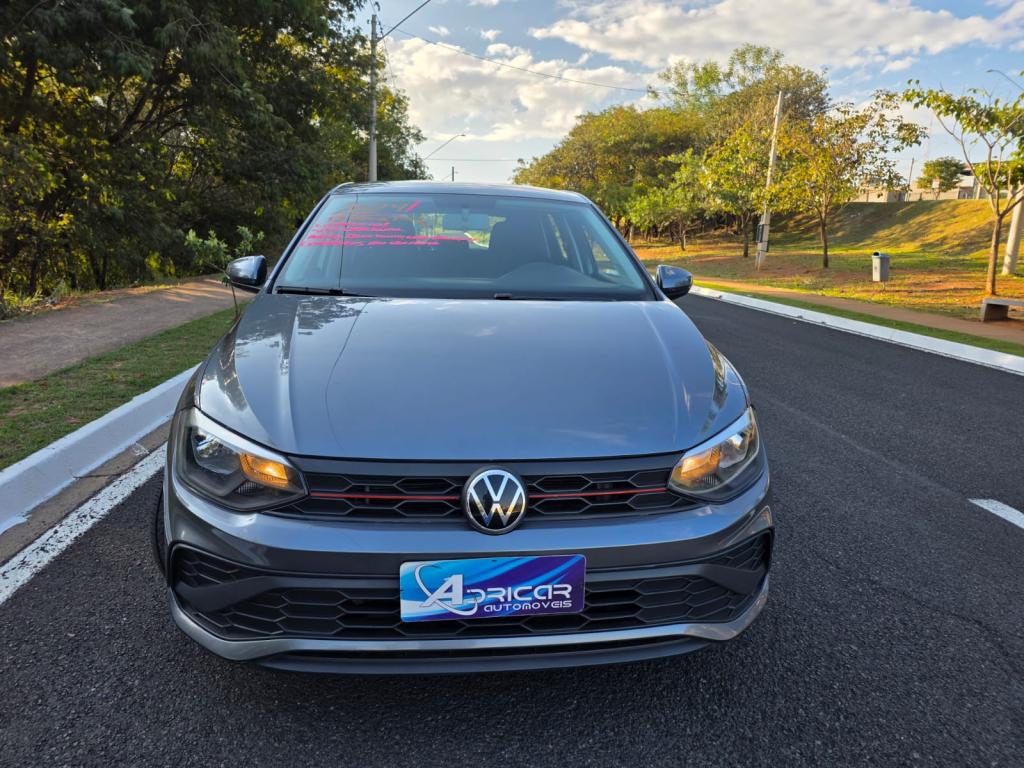 VOLKSWAGEN Polo Hatch - Foto