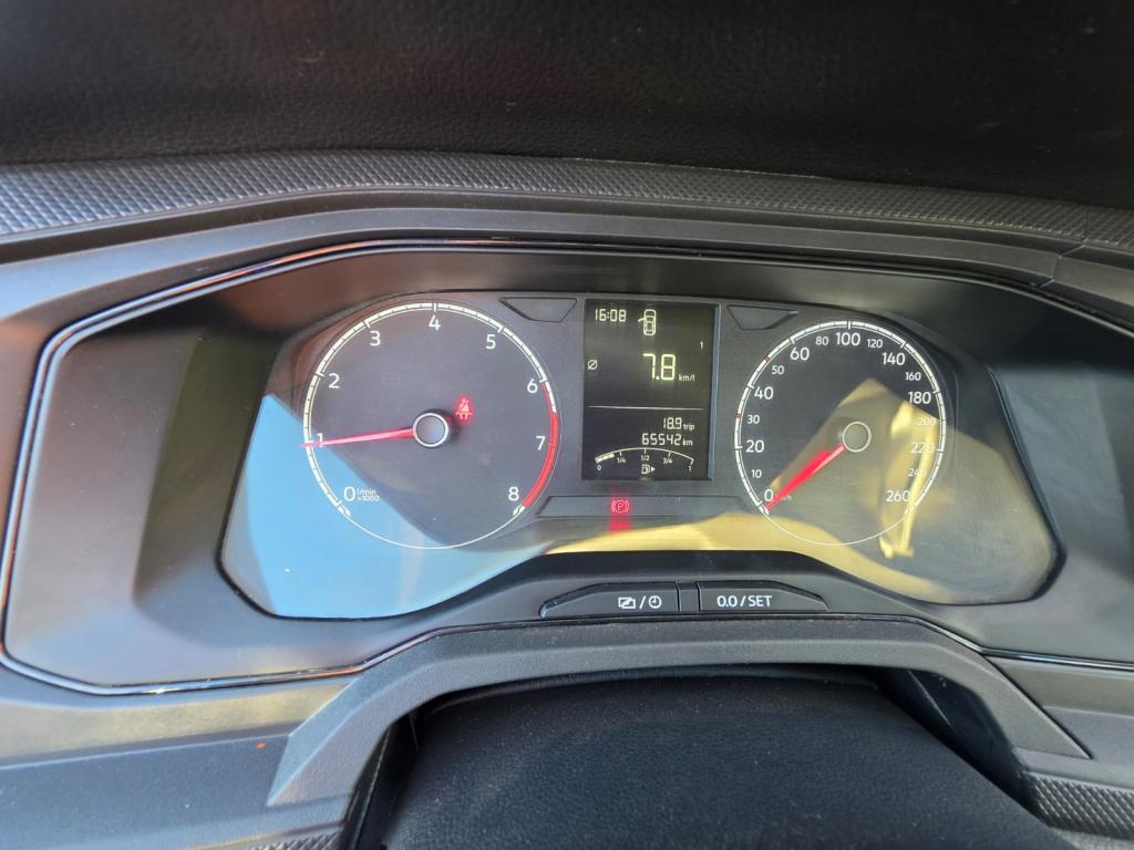 VOLKSWAGEN Polo Hatch - Foto