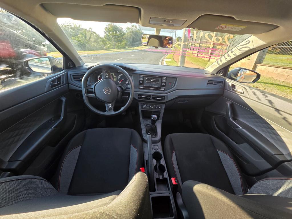 VOLKSWAGEN Polo Hatch - Foto