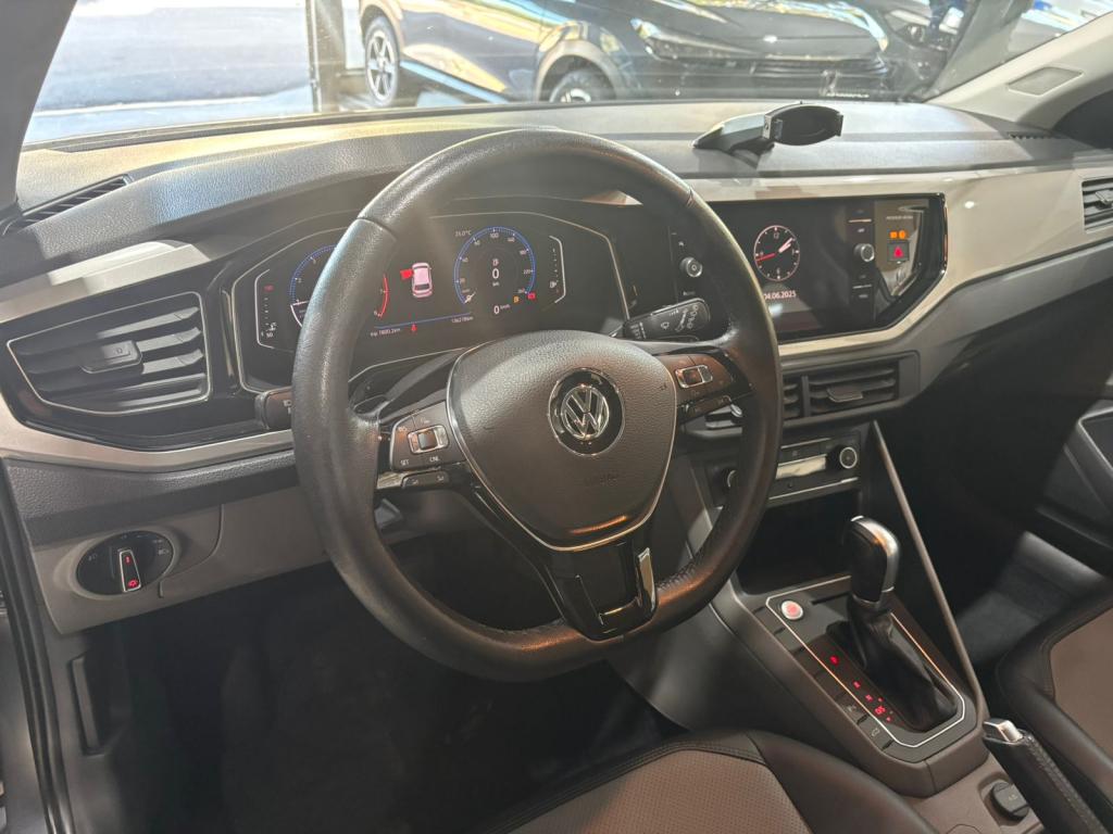 VOLKSWAGEN Polo Hatch - Miniatura