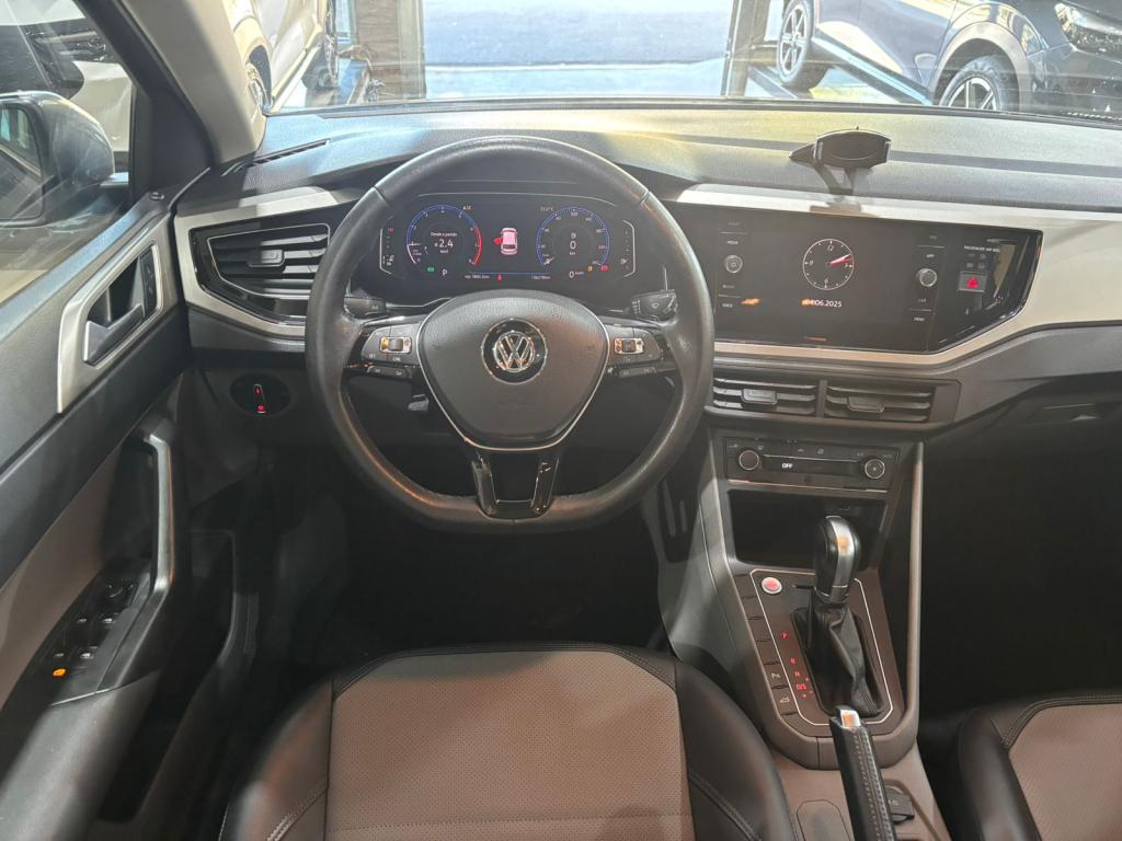 VOLKSWAGEN Polo Hatch - Foto