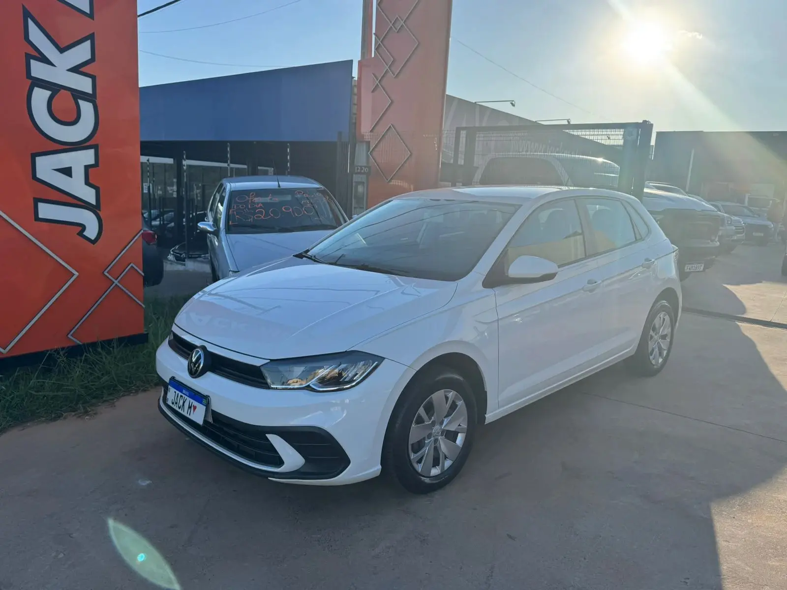 VOLKSWAGEN Polo Hatch - Foto