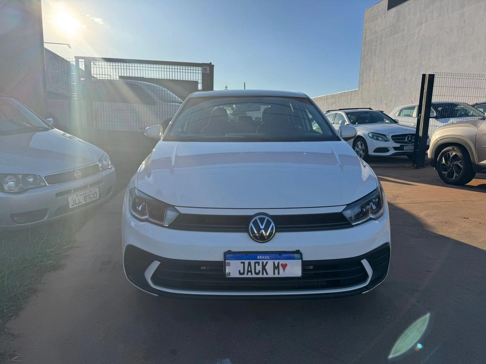 VOLKSWAGEN Polo Hatch - Foto