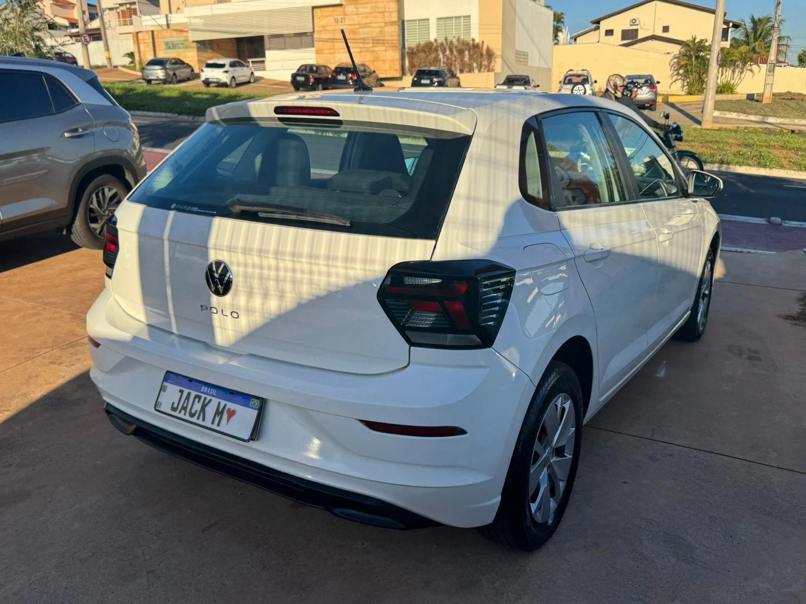 VOLKSWAGEN Polo Hatch - Foto