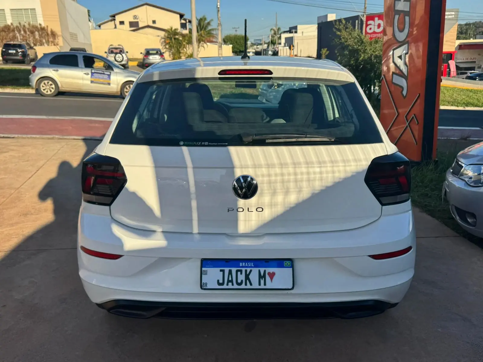 VOLKSWAGEN Polo Hatch - Foto