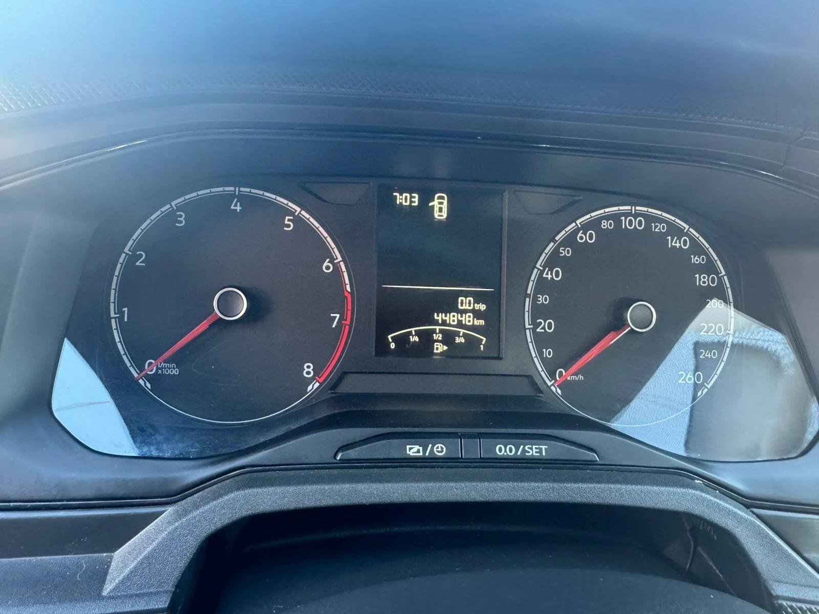 VOLKSWAGEN Polo Hatch - Foto