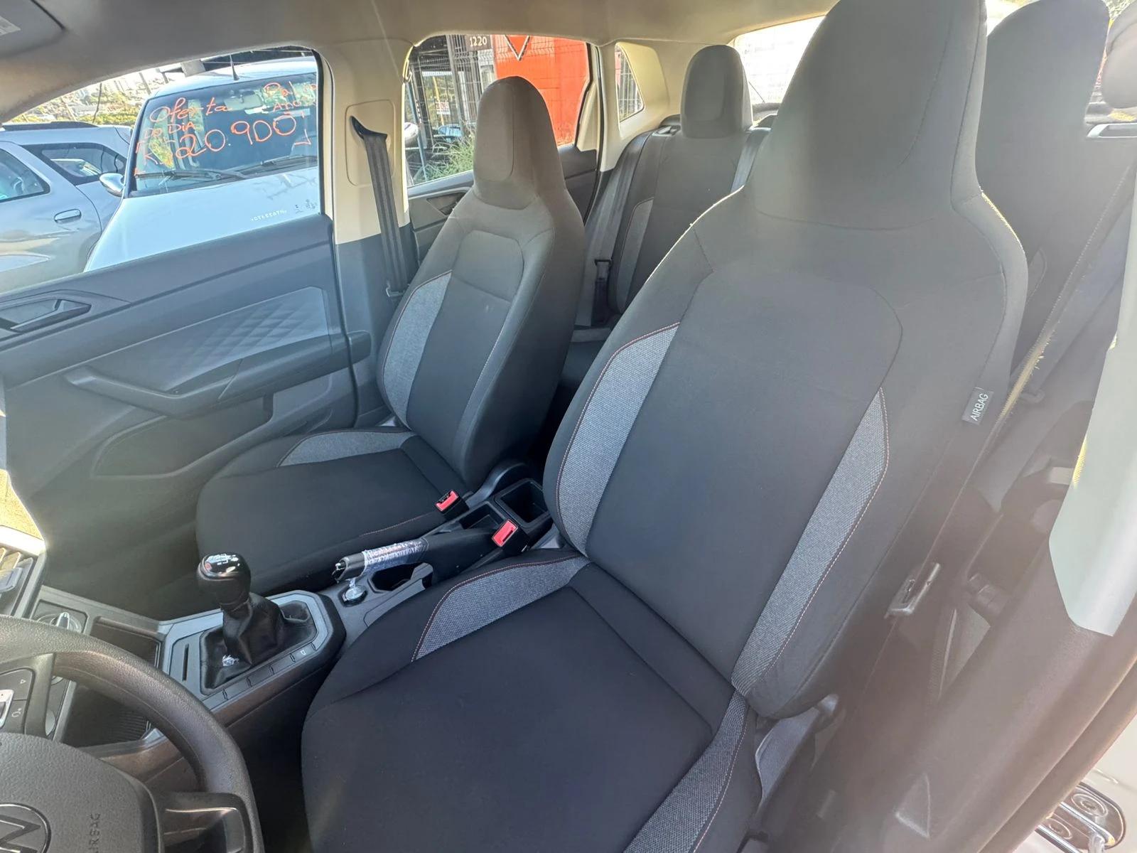 VOLKSWAGEN Polo Hatch - Foto