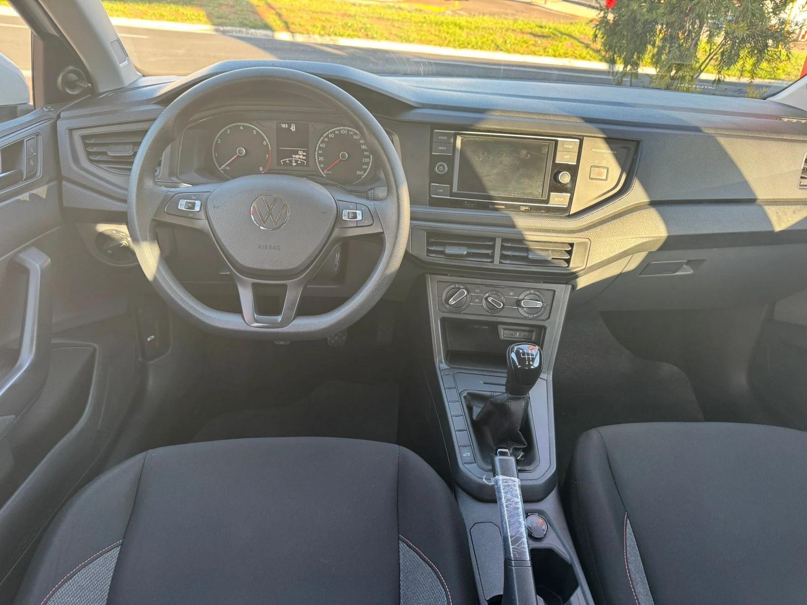 VOLKSWAGEN Polo Hatch - Foto