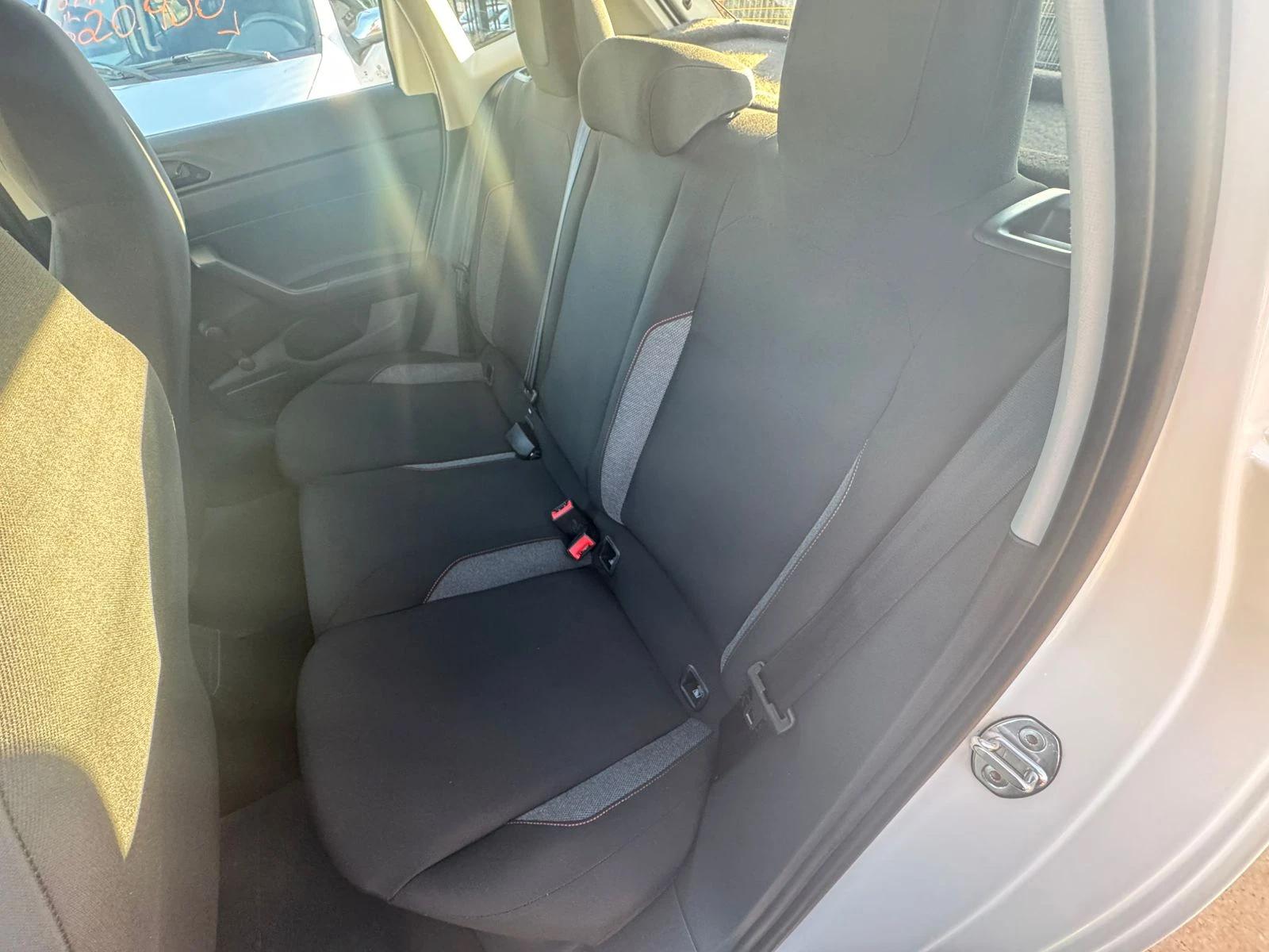 VOLKSWAGEN Polo Hatch - Foto