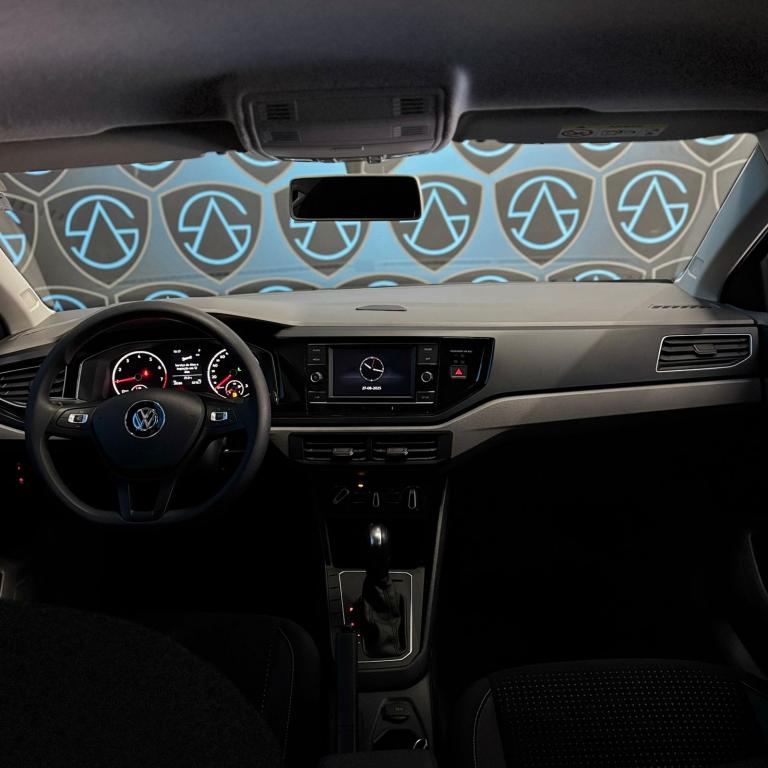 VOLKSWAGEN Polo Hatch - Foto