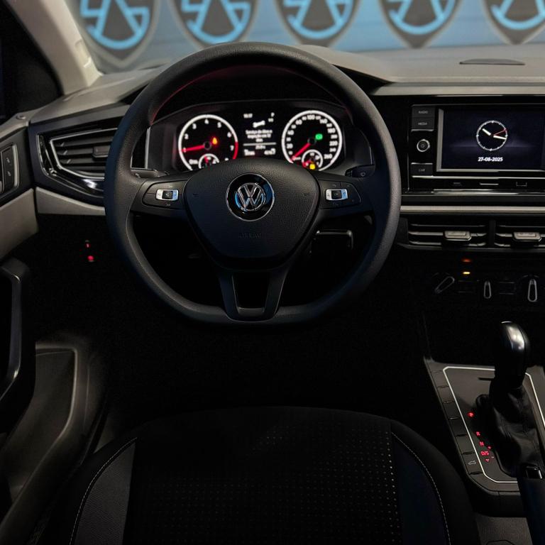 VOLKSWAGEN Polo Hatch - Foto