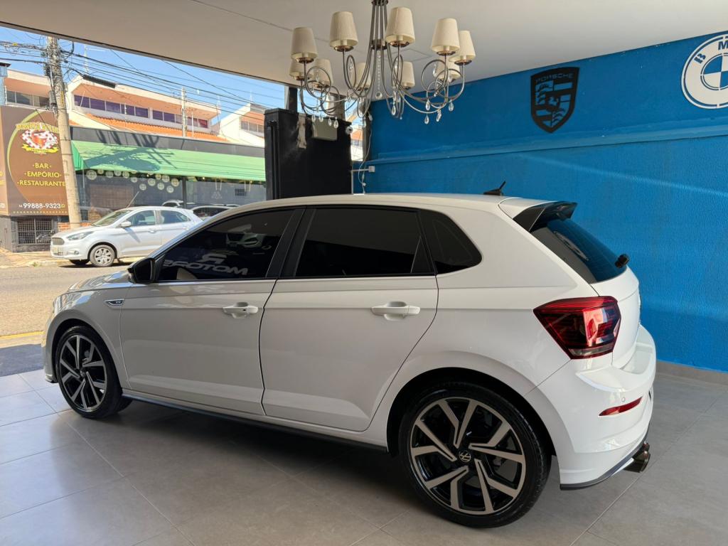 VOLKSWAGEN Polo Hatch - Foto