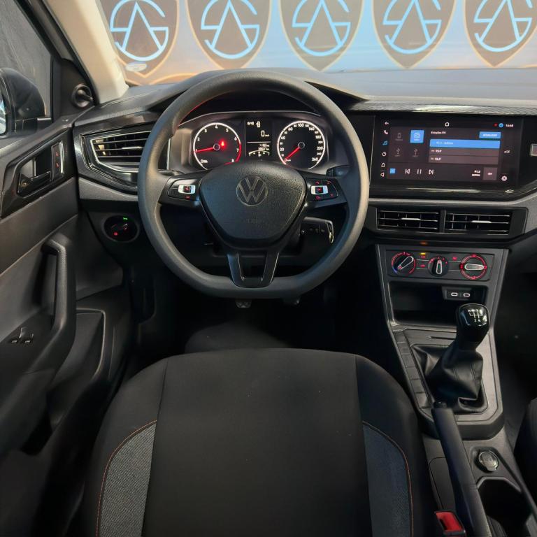 VOLKSWAGEN Polo Hatch - Foto