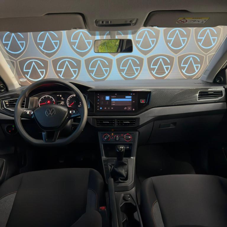 VOLKSWAGEN Polo Hatch - Foto