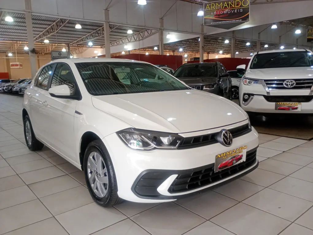 VOLKSWAGEN Polo Hatch - Foto