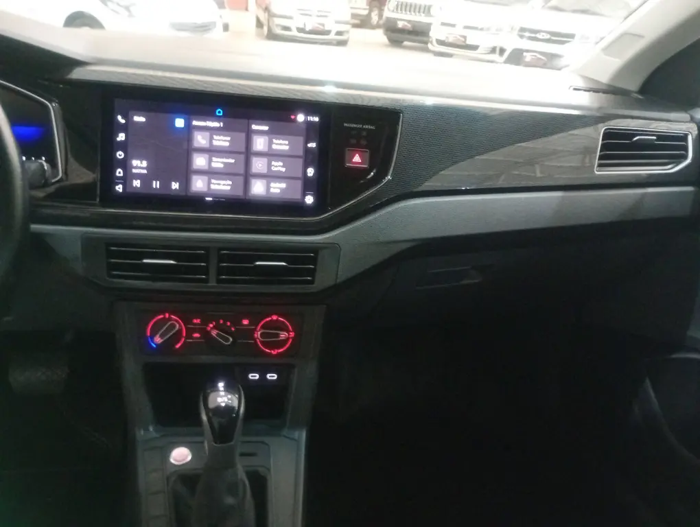 VOLKSWAGEN Polo Hatch - Foto