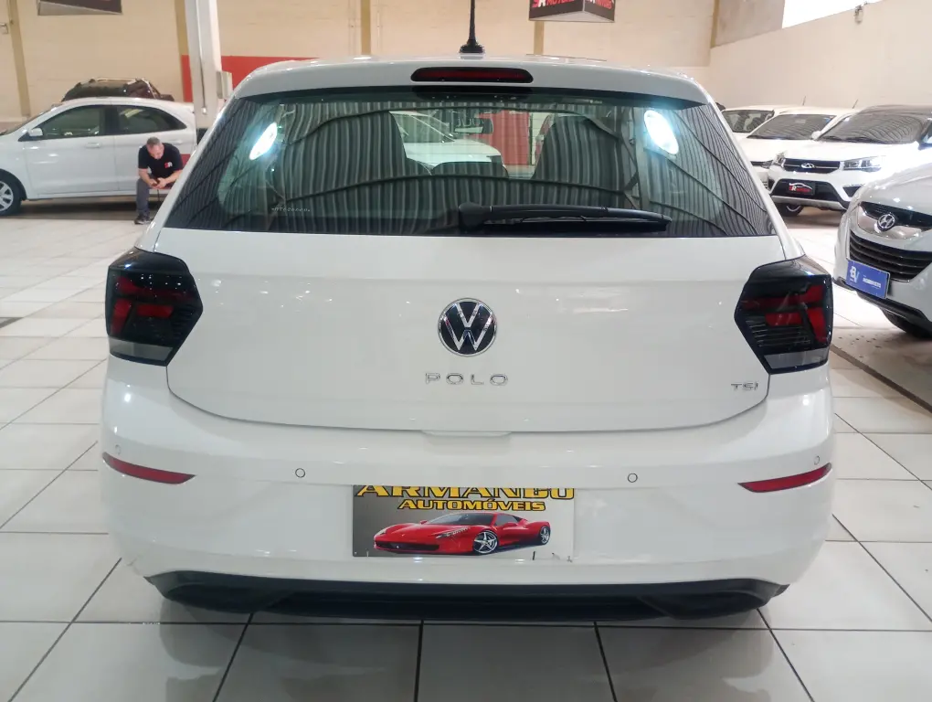 VOLKSWAGEN Polo Hatch - Foto