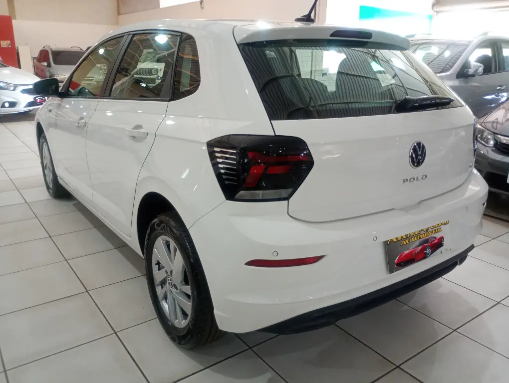 VOLKSWAGEN Polo Hatch - Foto