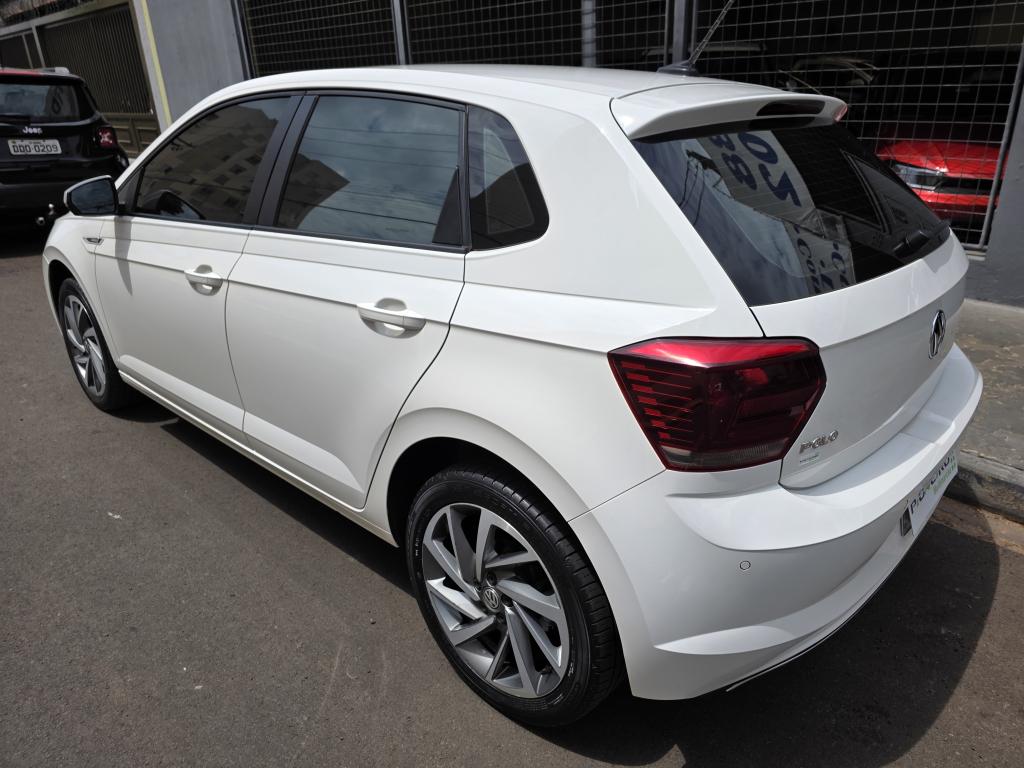 VOLKSWAGEN Polo Hatch - Foto