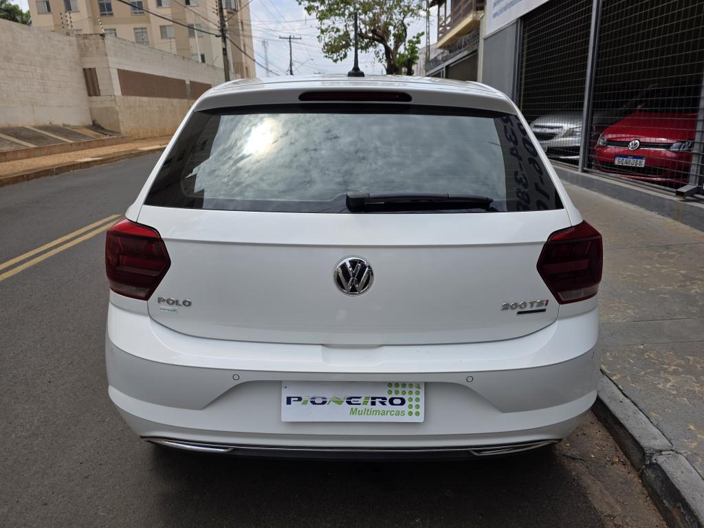 VOLKSWAGEN Polo Hatch - Foto