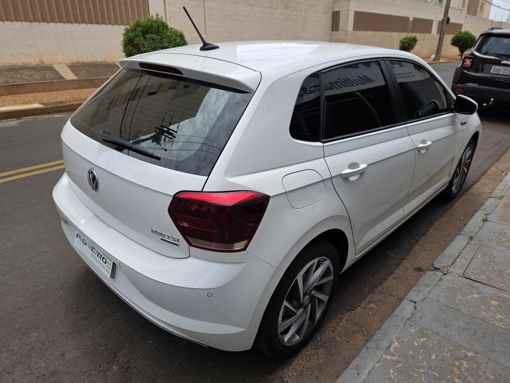 VOLKSWAGEN Polo Hatch - Foto