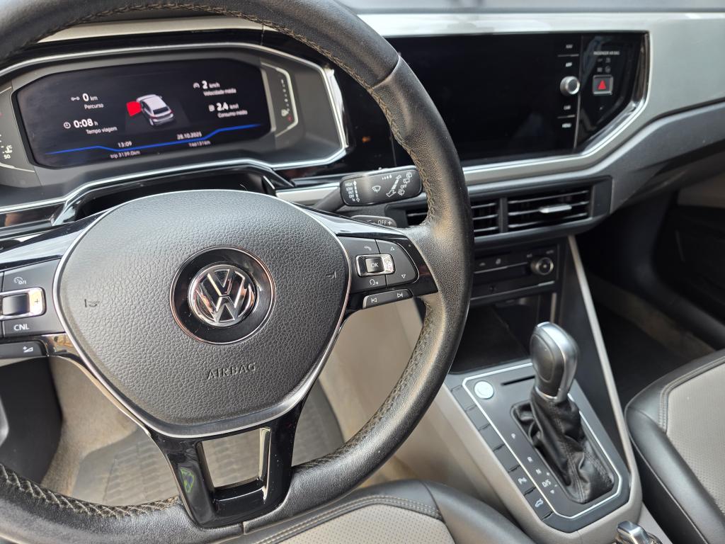 VOLKSWAGEN Polo Hatch - Foto