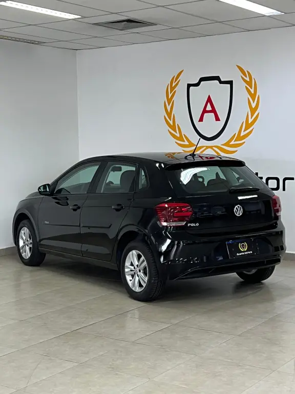 VOLKSWAGEN Polo Hatch - Foto