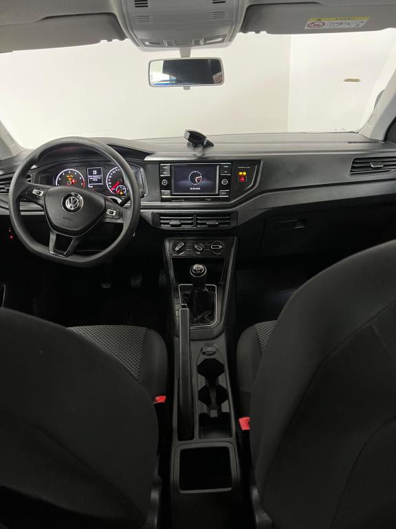 VOLKSWAGEN Polo Hatch - Foto