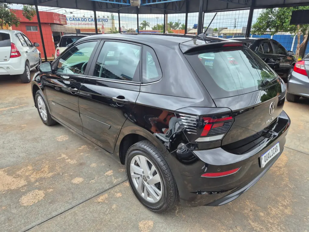 VOLKSWAGEN Polo Hatch - Foto