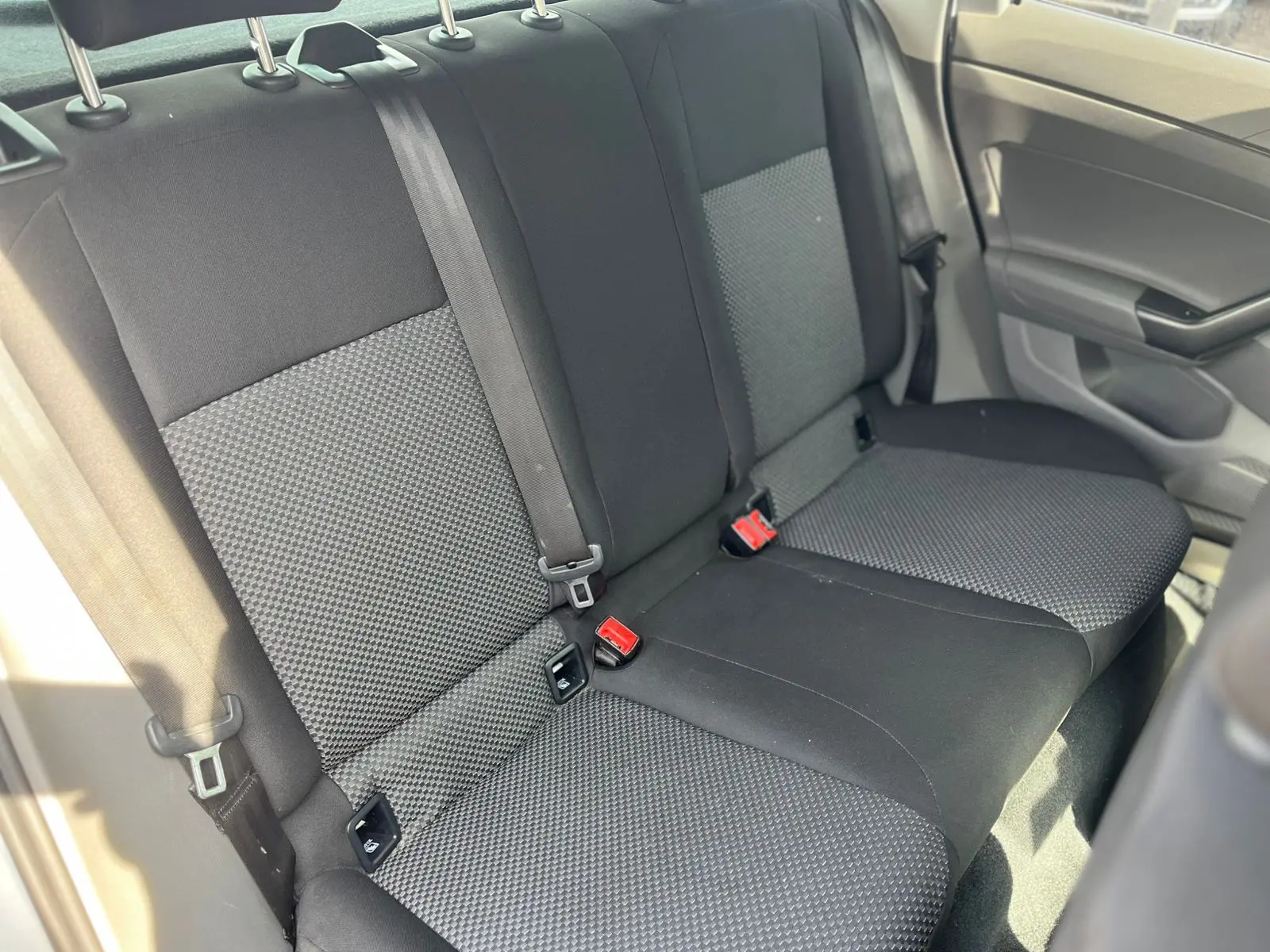 VOLKSWAGEN Polo Hatch - Foto