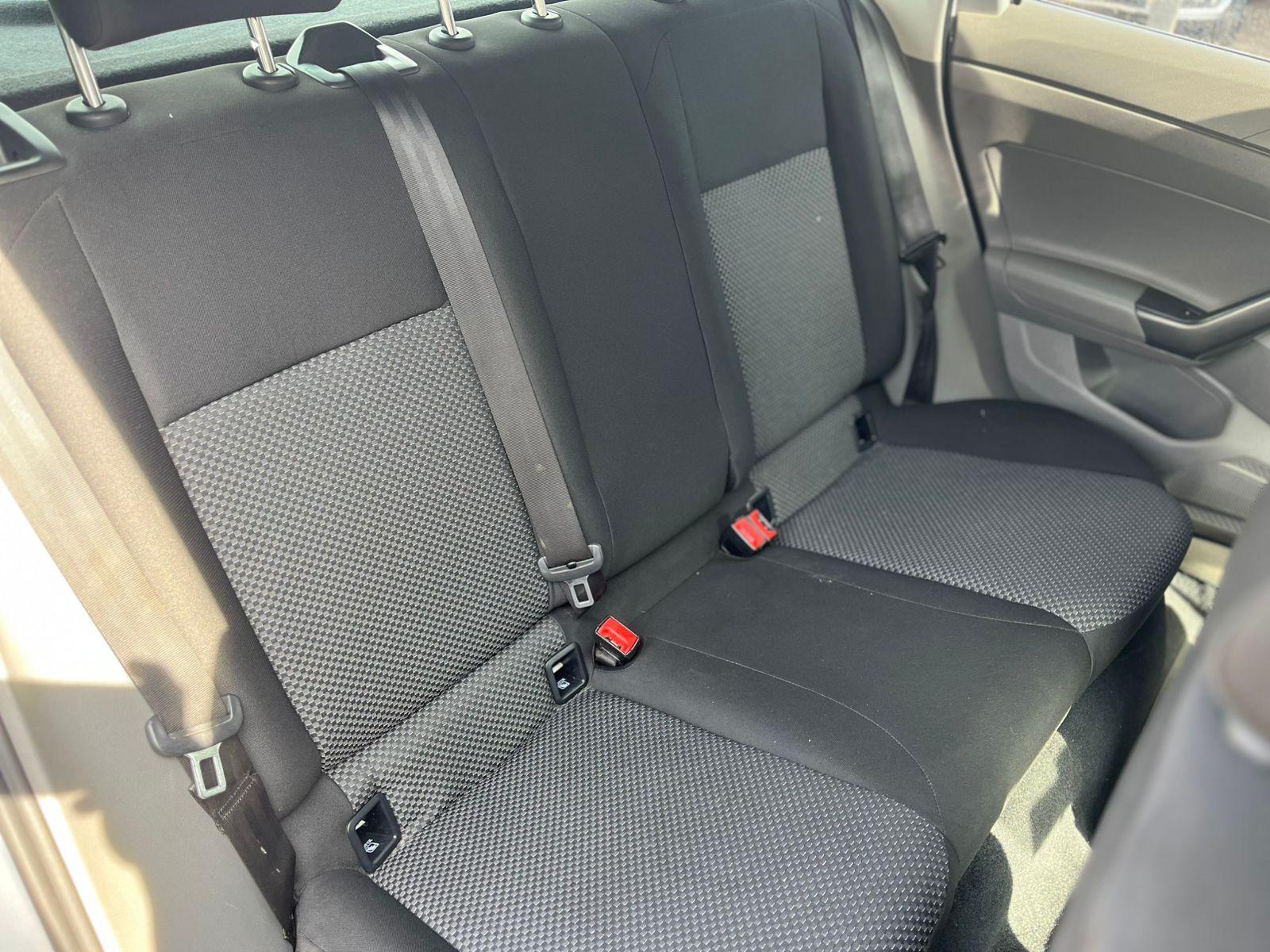 VOLKSWAGEN Polo Hatch - Foto