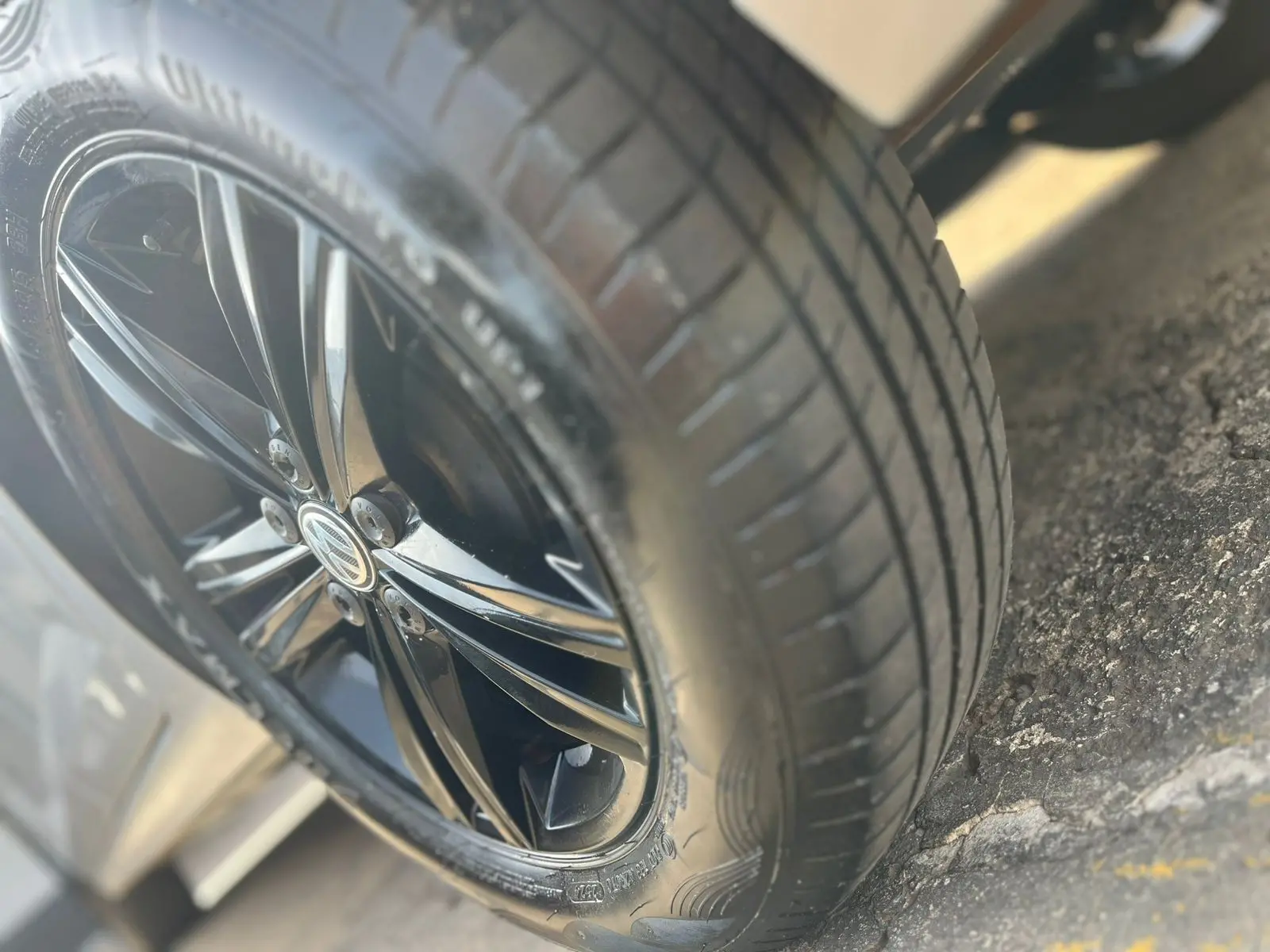 VOLKSWAGEN Polo Hatch - Foto