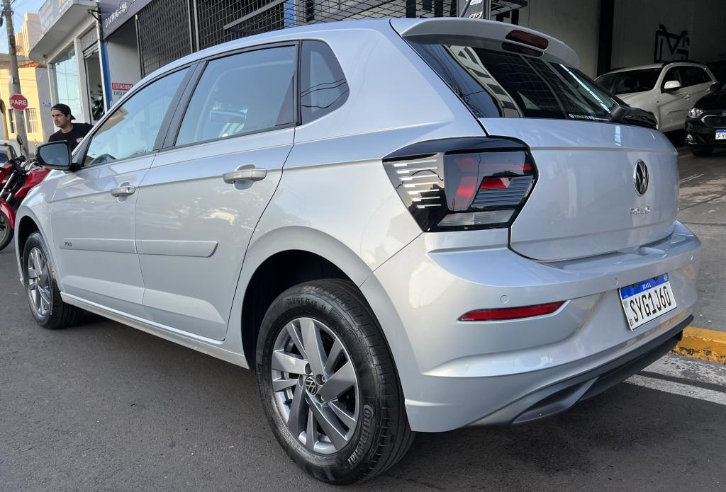 VOLKSWAGEN Polo Hatch - Foto