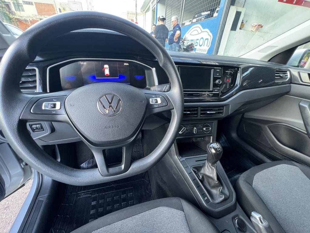 VOLKSWAGEN Polo Hatch - Foto