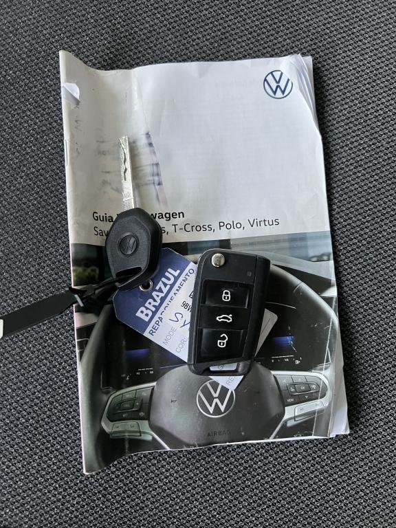 VOLKSWAGEN Polo Hatch - Foto