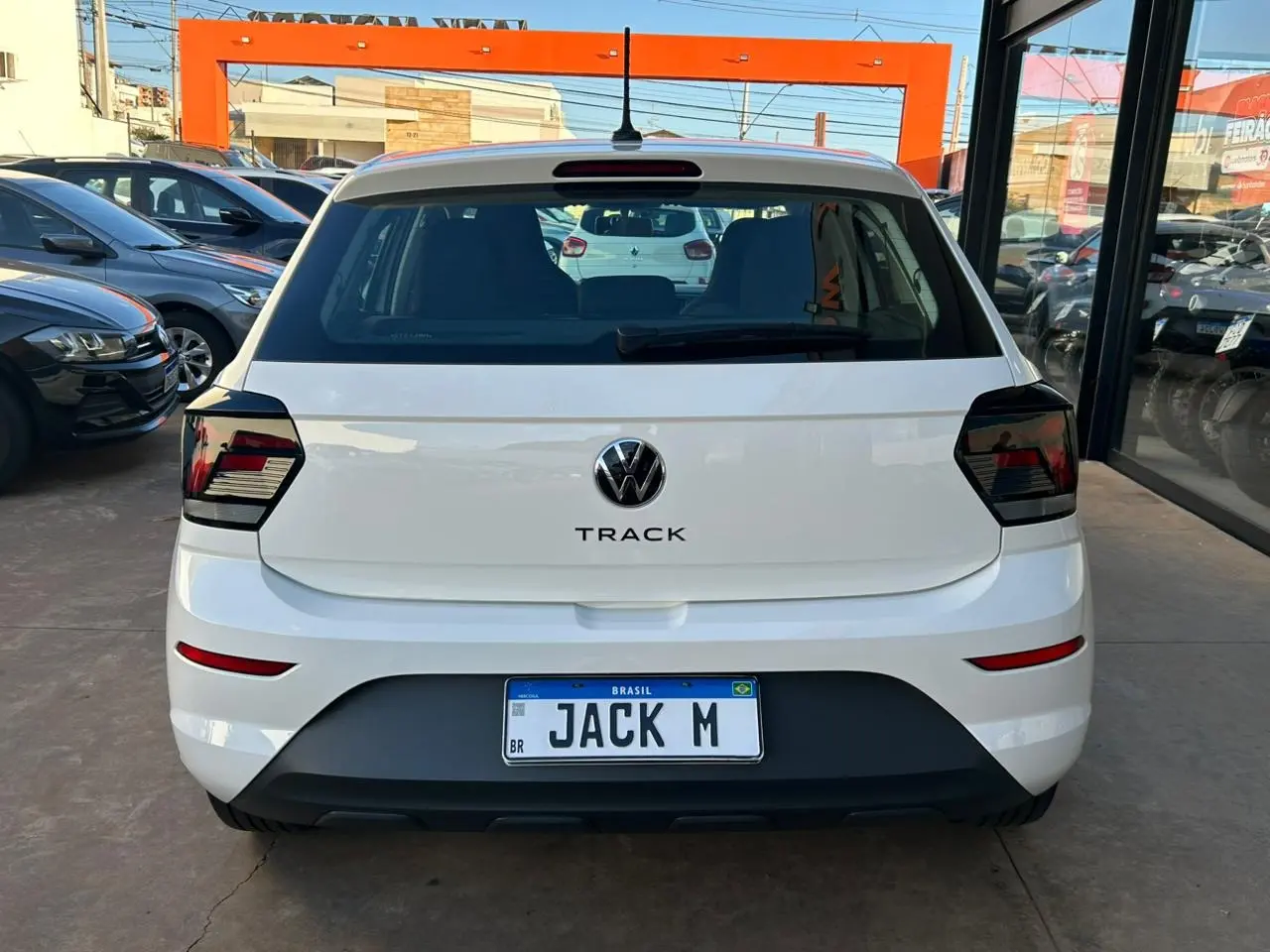 VOLKSWAGEN Polo Hatch - Foto