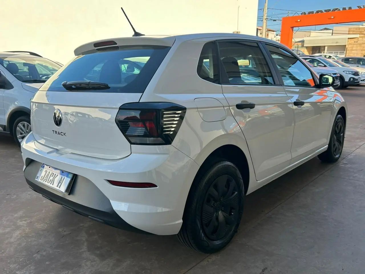 VOLKSWAGEN Polo Hatch - Foto