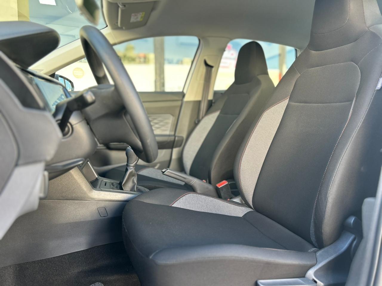 VOLKSWAGEN Polo Hatch - Foto