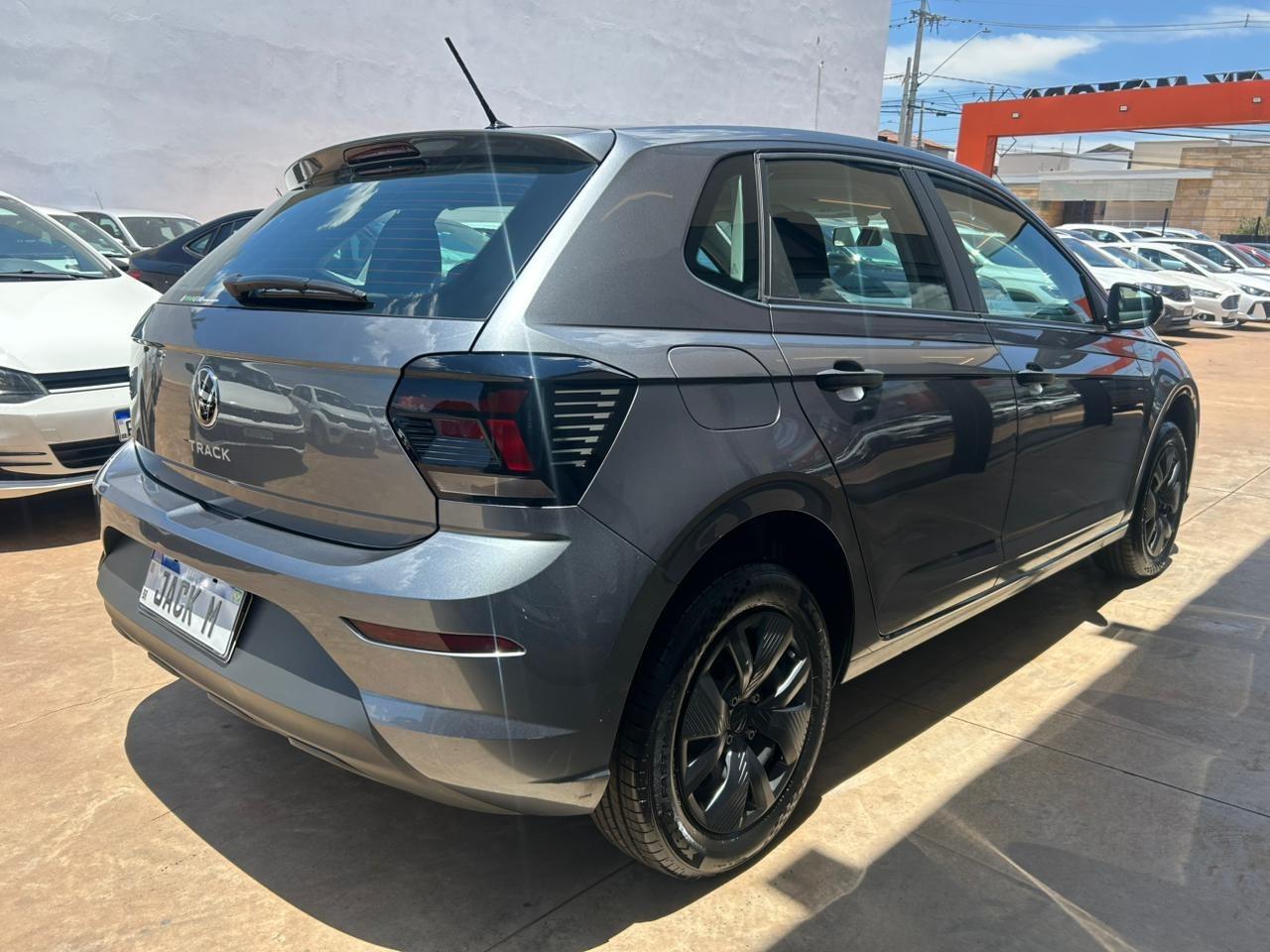 VOLKSWAGEN Polo Hatch - Foto