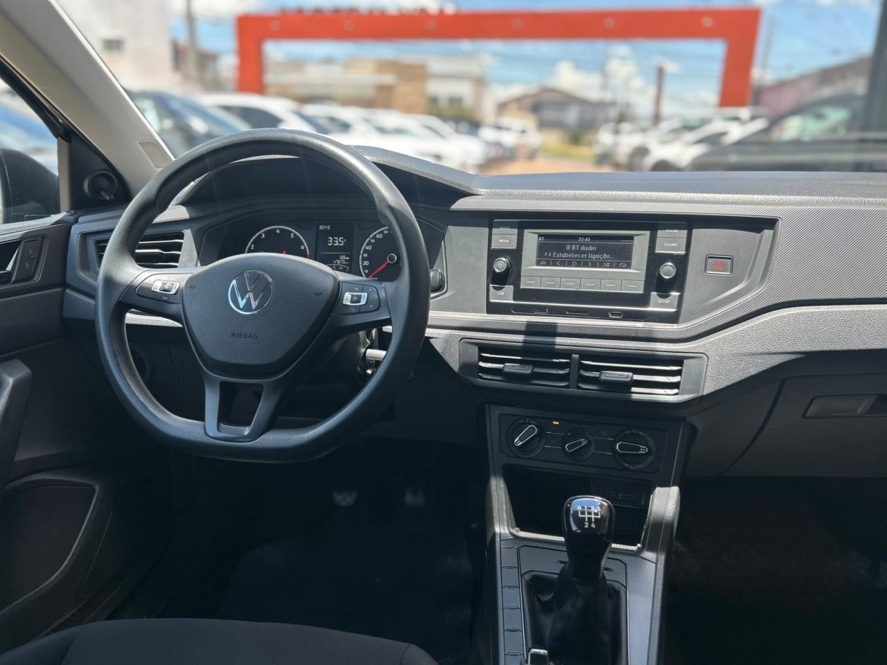 VOLKSWAGEN Polo Hatch - Foto