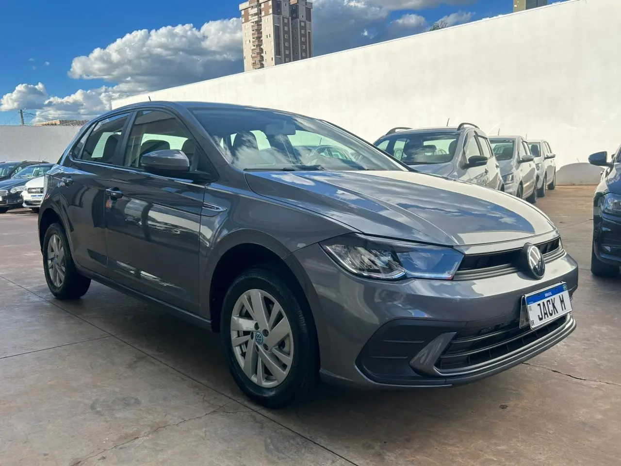 VOLKSWAGEN Polo Hatch - Foto