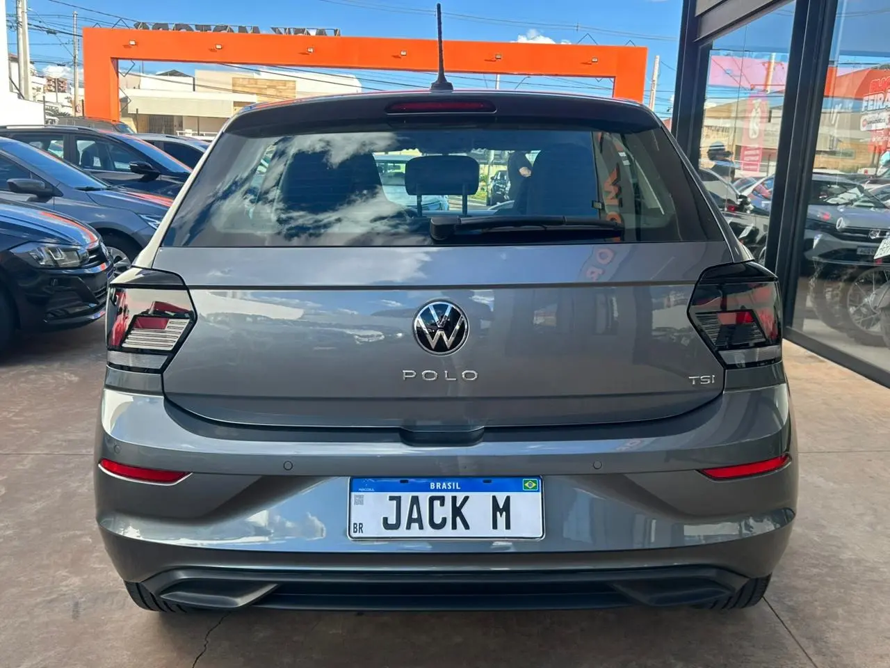 VOLKSWAGEN Polo Hatch - Foto