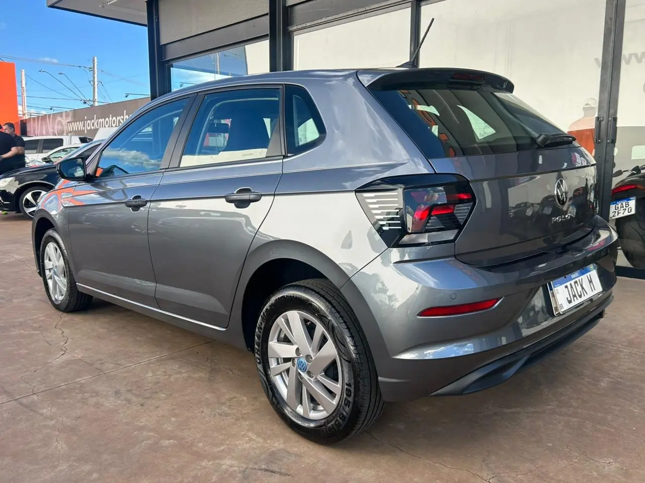 VOLKSWAGEN Polo Hatch - Foto