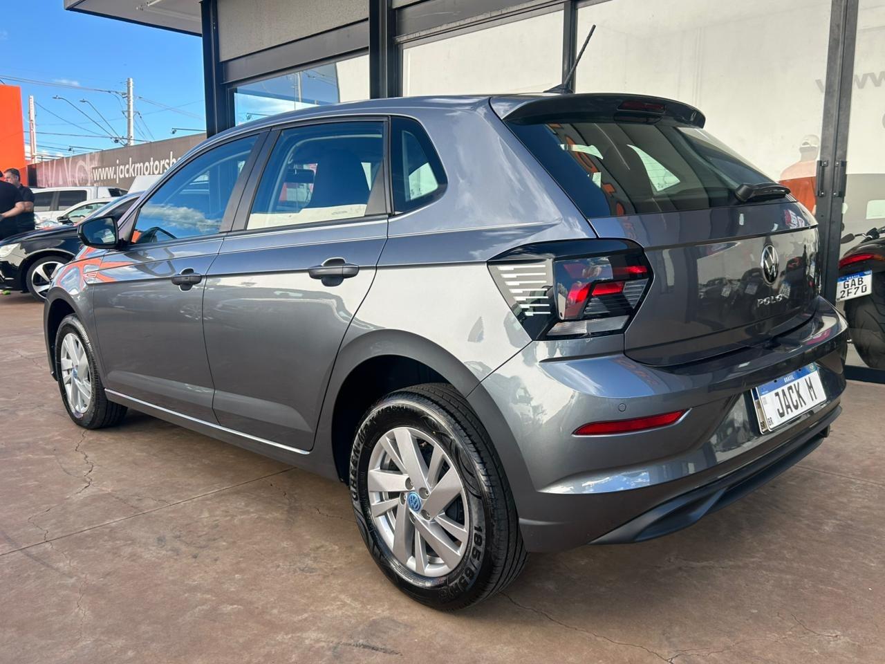 VOLKSWAGEN Polo Hatch - Foto